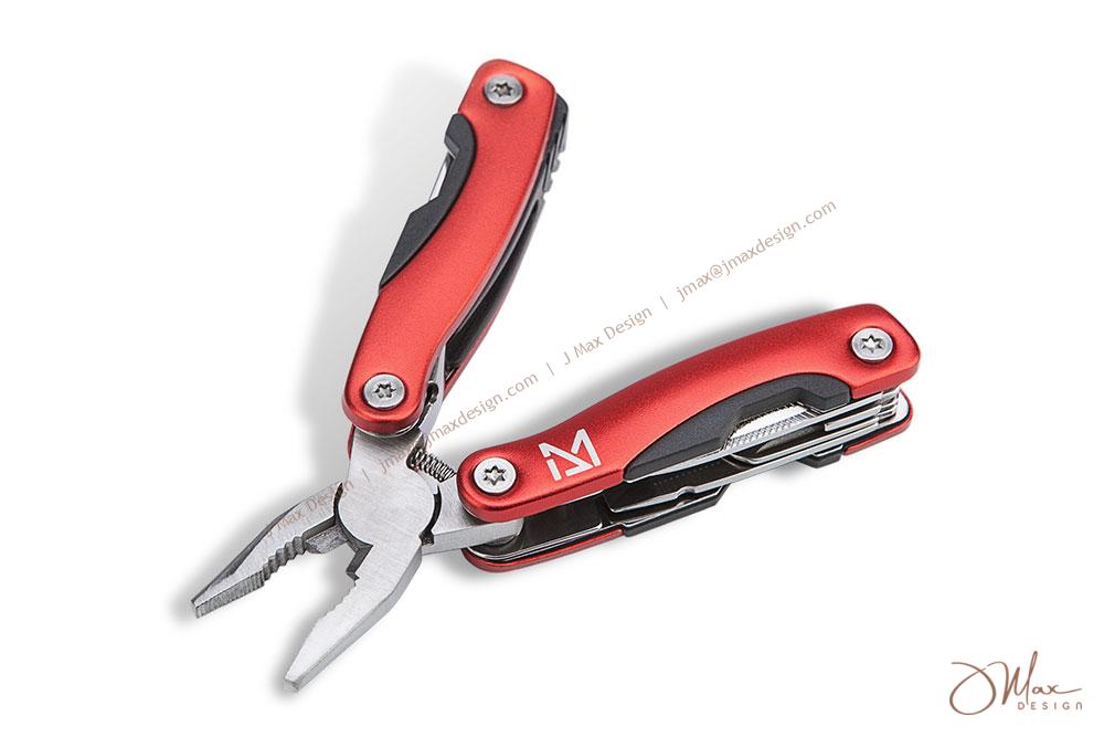Butterfly opening multi-tool