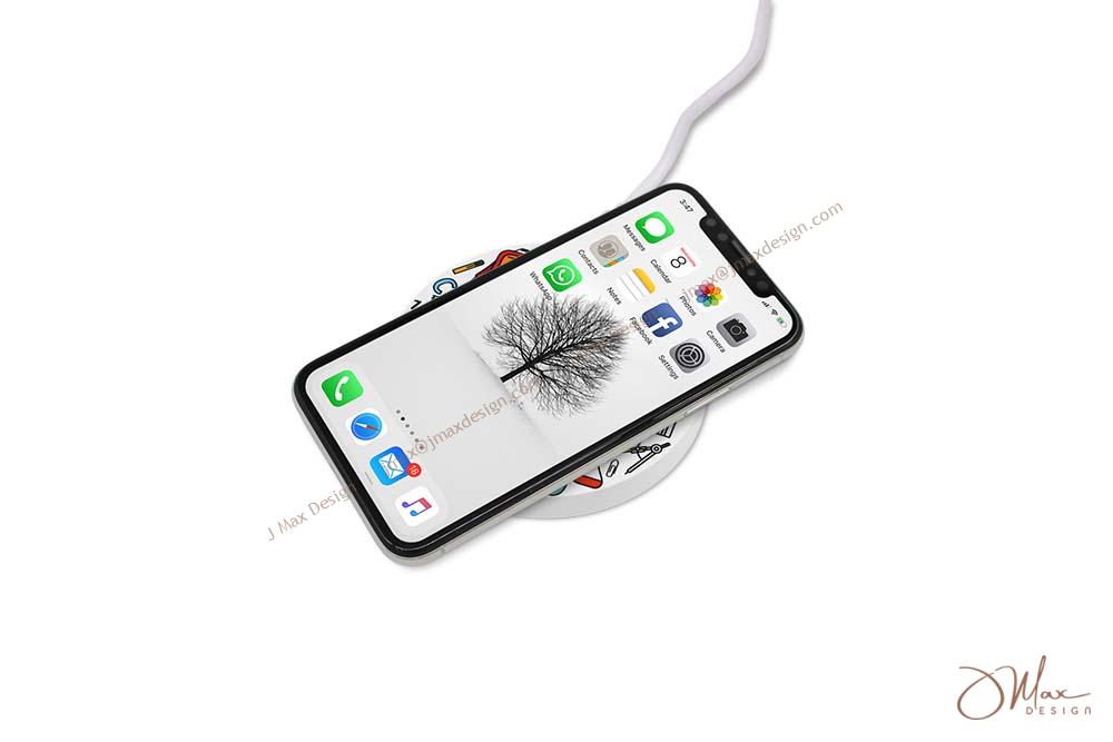 Phone charging on wireless charger
