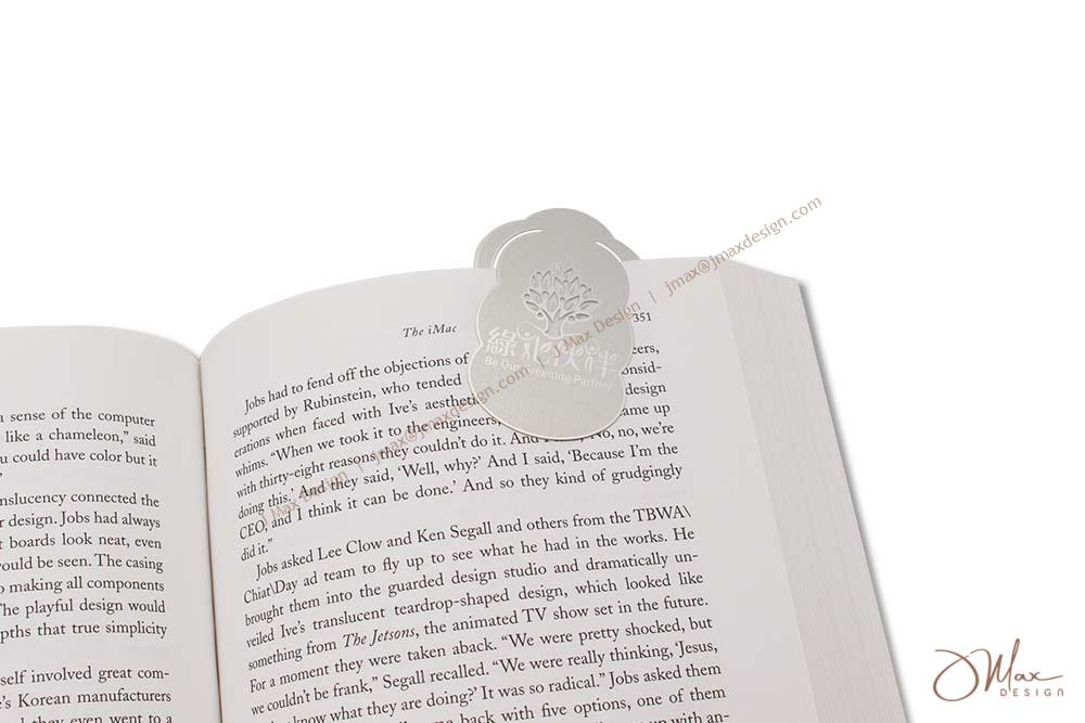 Metal bookmark with unique hollow art