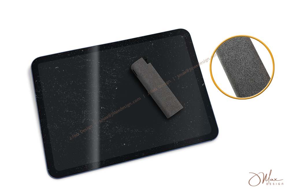 Clean the dust off your iPad with the exterior microfiber wipe