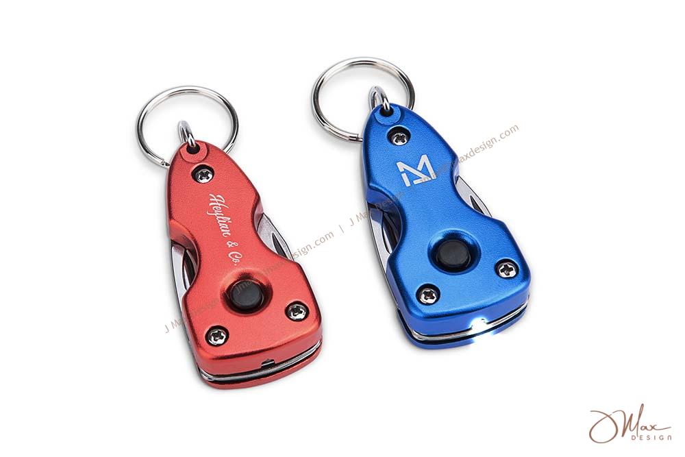Multi-tool keyring in red and blue